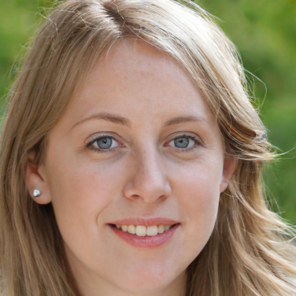 Portrait of Liesl Van Rensburg, business owner and financial planning client